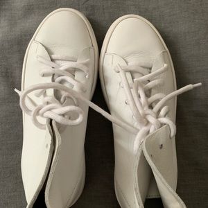 White leather sneakers *Common Projects, Sz 36